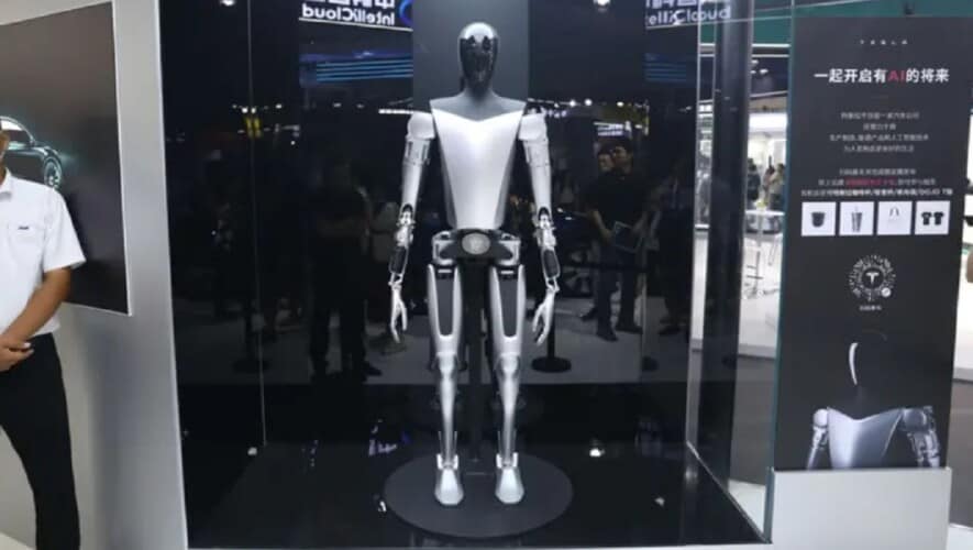 Mask: Očekujem oko milijardu humanoidnih robota do 2040. godine