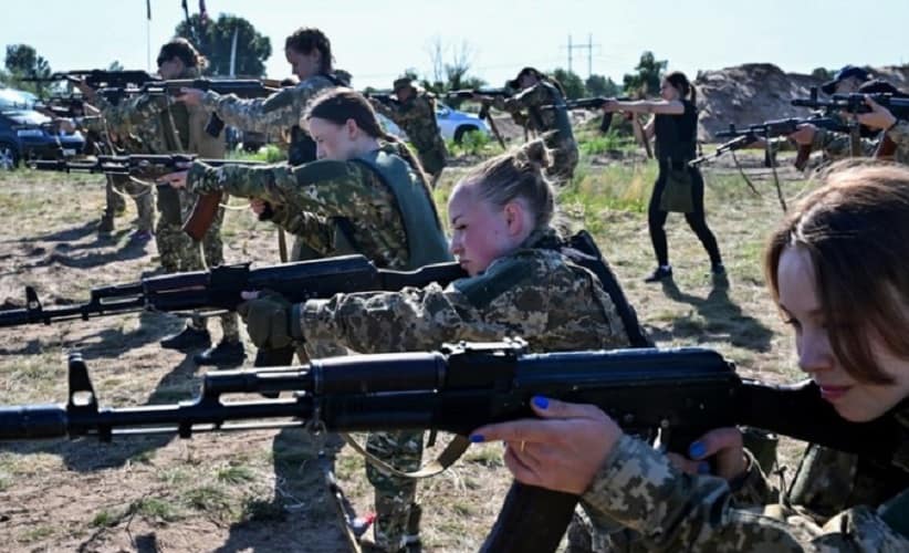  Ukrajina kupuje 50.000 ženskih vojnih uniformi