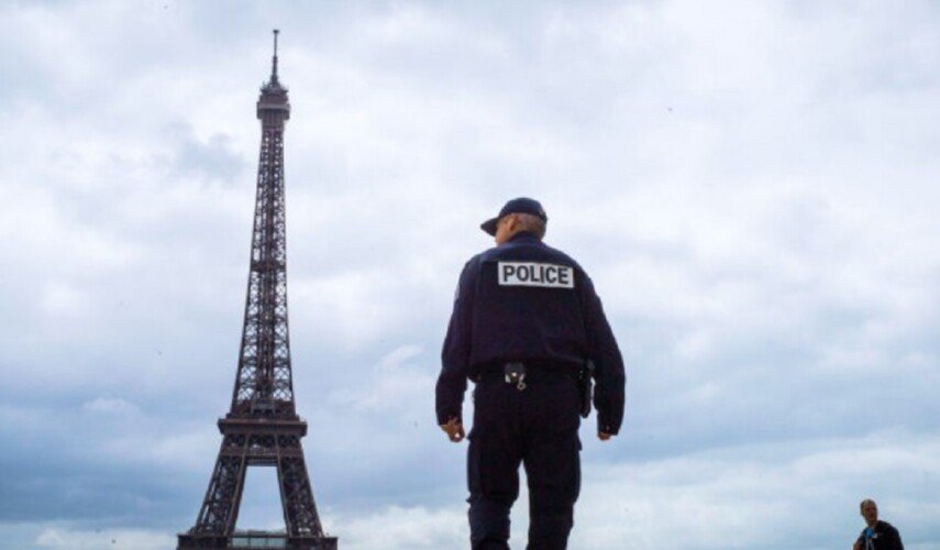 Napad u Parizu! Muškarac nožem izbo jevreja na sred ulice