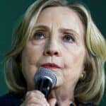 Okupljeni ljudi napali Hilari Klinton za vreme držanja govora: "Gorećeš u paklu" (VIDEO)