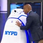 Veliki reset PROPO?! Njujorška policija otpustila robote angažovane da patroliraju metro stanicama