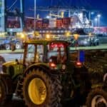 Poljoprivrednici u Belgiji blokirali drugu najveću luku u Evropi dok Francuzi planiraju da se vrate na ulice sa traktorima