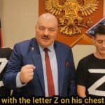 HIT! Sin novog ukrajinskog generala uzvikuje "Slava Rusiji" i nosi majicu sa slovom Z (VIDEO)