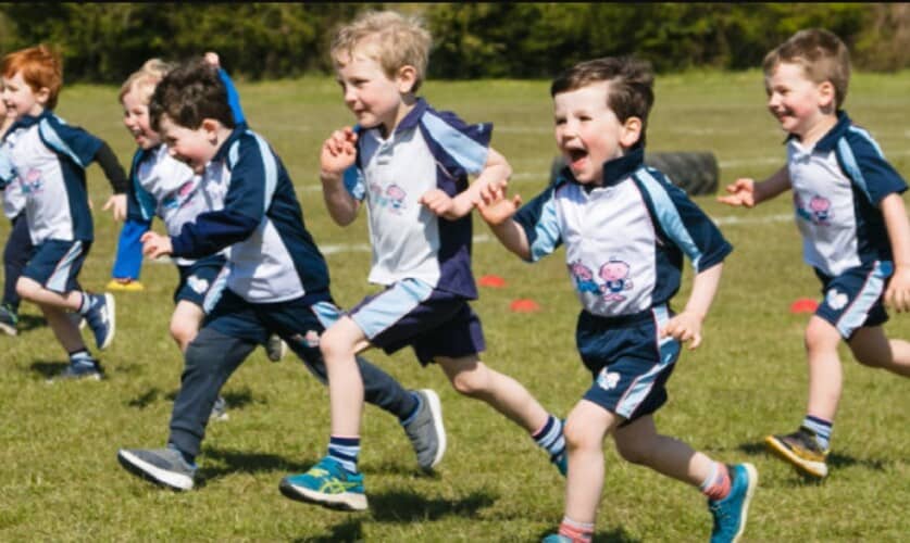  Velika Britanija: “Stručnjaci” pozivaju na zabranu tradicionalnih sportova za decu mlađu od 18 godina