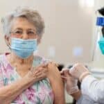 Desetine hiljada starijih osoba potajno eutanazirane u Velikoj Britaniji da bi se povećala „smrtnost od Covida“