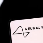 Ilon Mask: Prvi pacijent sa implantiranim moždanim čipom Neuralink uspešno kontroliše kompjuterskog miša pomoću misli