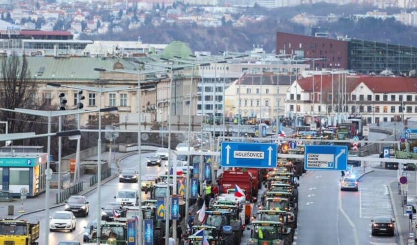  Češki premijer označio poljoprivrednike koji protestuju kao pristalice Moskve