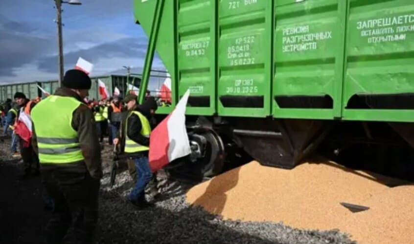  Ukrajina zahteva odštetu za žito koje su uništili poljoprivrednici iz POLJSKE