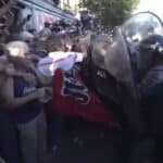 Haos u Buenos Ajresu! Na protestima protiv reformi novog predsednika više desetina povređenih