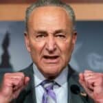 Bajdenov Senator zapretio Amerikancima: Ako se ne složite sa nama u vezi granica slaćemo vas da se borite protiv Rusije i Irana