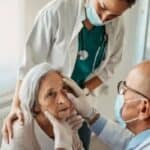 Žena doživela iznenadno slepilo zbog tumora na mozgu nakon mRNA vakcine