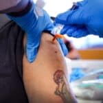 Studija FDA: Vakcine protiv gripa povezane sa povećanim rizikom od moždanog udara kod starijih osoba