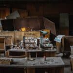 Pad kritičkog mišljenja uz uspon iracionalne ideologije i indoktrinacije