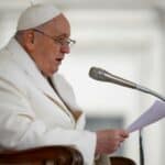 Papa Franja osuđuje „anti-vaksere“, naziva odbijanje vakcina protiv COVID-a „skoro samoubilačkim činom poricanja“