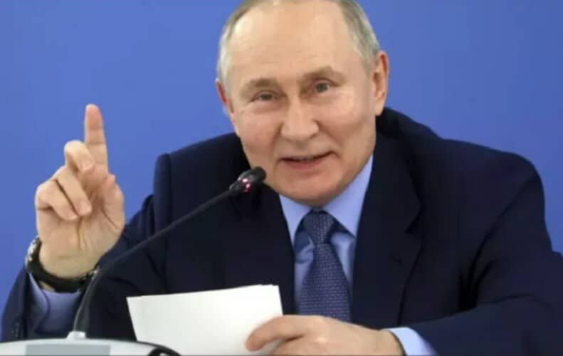  Putin kritikuje rodnu ideologiju koja uništava Zapad: „Postoje samo muško i žensko“