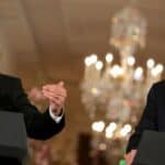 Makron: Malo je verovatno da će Tramp pobediti