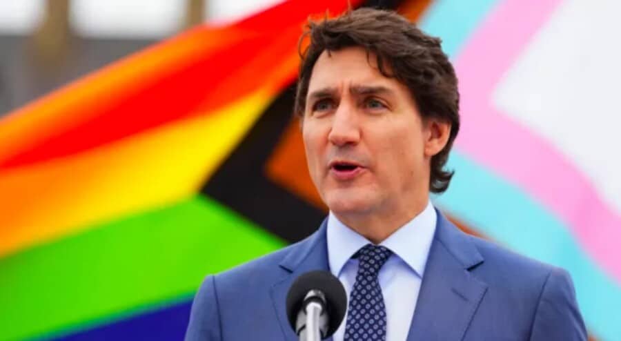 TRUDO donosi zakon: Ko se javno MOLI BOGU ili čita Bibliju može da završi u zatvoru zbog "govora mržnje"