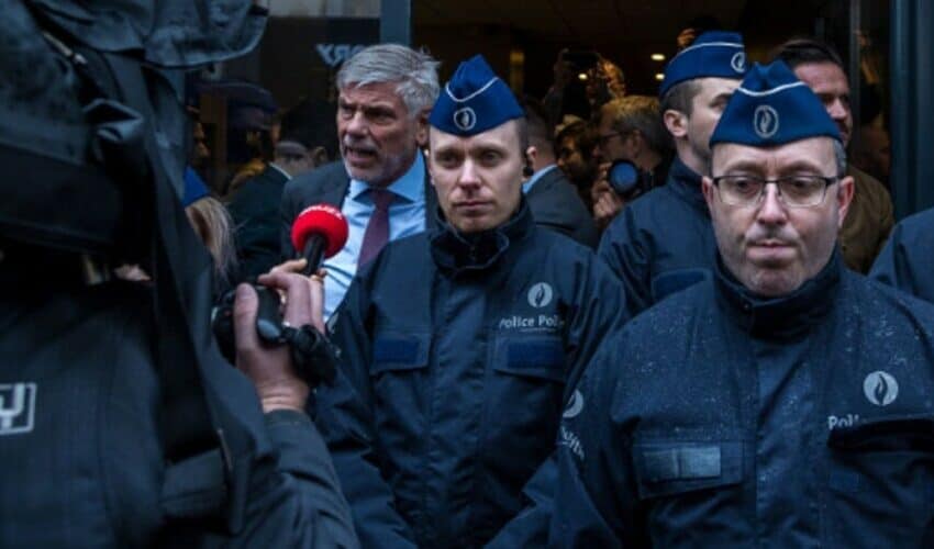  Evropska demokratija?! POLICIJA zabranila skup konzervativaca na kojem je gostovao Viktor Orban i govorio Najdžel Faraž