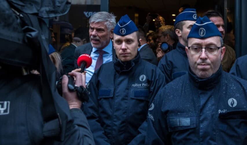 Evropska demokratija?! POLICIJA zabranila skup konzervativaca na kojem je gostovao Viktor Orban i govorio Najdžel Faraž