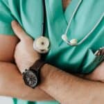 Francuska počinje sa kažnjavanjem ljudi koji ne idu na preglede kod lekara