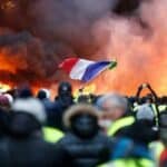 Bivši savetnik Makrona upozorava an PAKLENE PROTESTE koji sledi zbog "Zelene Agende" u Francuskoj! Goreće ulice!