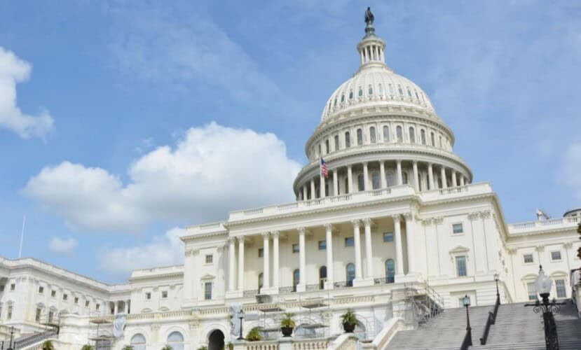 Američki Kongres glasa za finansiranje UKRAJINE kako bi Kijev mogao da "isplati plate"