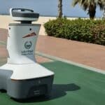 Dubai raspoređuje robote policajce sa veštačkom inteligencijom za bicikliste