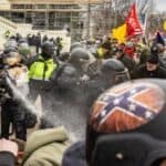 Svaki peti Amerikanac uveren da samo uz pomoć nasilja može da dođe do političkih promena u SAD