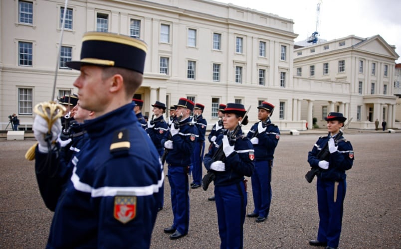  Francuske trupe čuvaju Bakingemsku palatu prvi put u istoriji