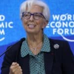 Evropske Banke ubrzano prelaze na DIGITALNI NOVAC kako bi se izborile sa "KLIMATSKIM PROMENAMA" (VIDEO)