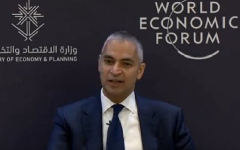  Bankar Svetskog ekonomskog foruma se raduje uvođenju „100% digitalnog“ globalnog „bezgotovinskog društva“