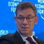 Generalni direktor kompanije Pfizer: Rak „je naš novi Covid“