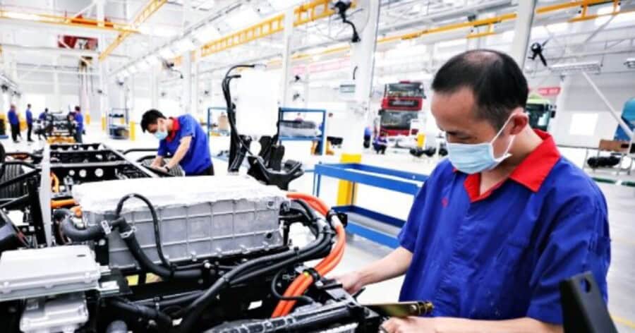 Kineska braća i brat Si?! Kinezi će pored fabrike automobila u Mađarskoj otvarati fabrike i u Turskoj. Srbiji ostaju rudnici i zagađenje.