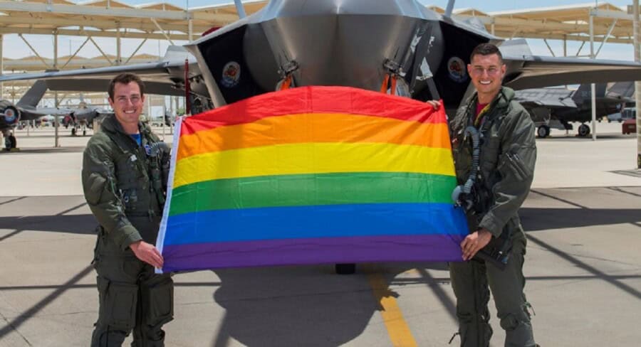 Na današnji dan SZO je uklonio homoseksualizam sa liste BOLESTI! ŠEF NATO-a proslavio "važnost" današnjeg datuma