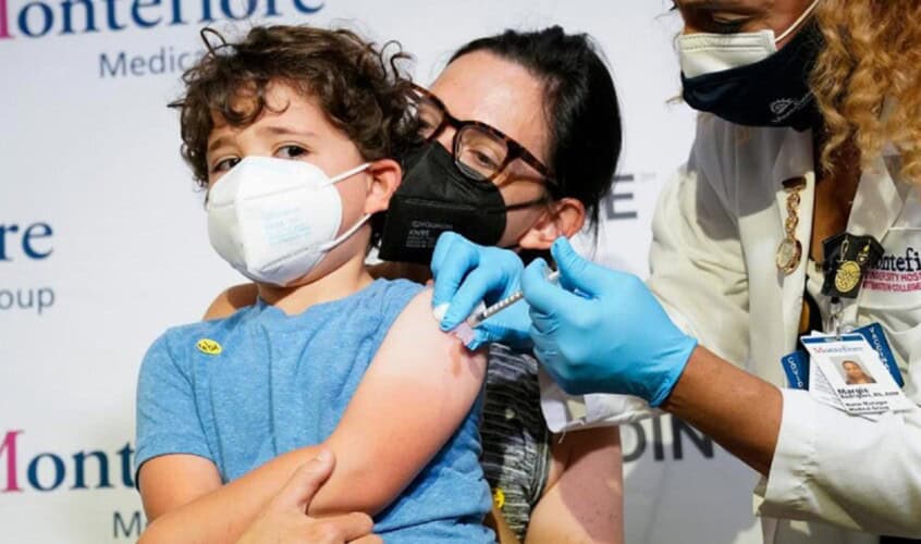  Tajni izveštaj CDC-ja prikazuje ogroman broj mladih koji su umrli za vreme uvođenja vakcina protiv COVID-a. Više od 500.000 stradalo “iznenada”