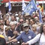 Protest u Berlinu protiv pomoći Ukrajini: NATO je agresor ne Rusija (VIDEO)