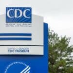 CDC poziva sve Amerikance da prime novu vakcinu protiv COVID-a