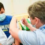 Nova STUDIJA: Povećan rizik od epilepsije i upale slepog creva kod dece vakcinisane protiv COVID-a