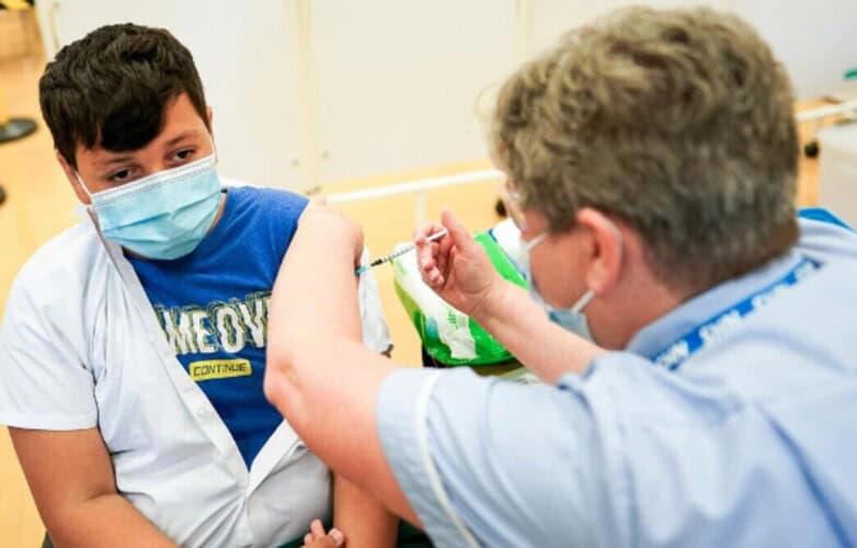  Nova STUDIJA: Povećan rizik od epilepsije i upale slepog creva kod dece vakcinisane protiv COVID-a
