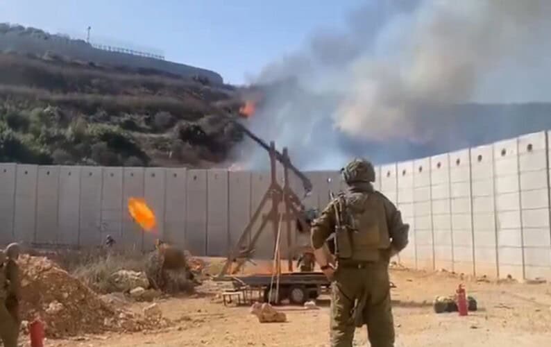  Izraelska vojska koristi srednjovekovno oružje katapult(VIDEO)