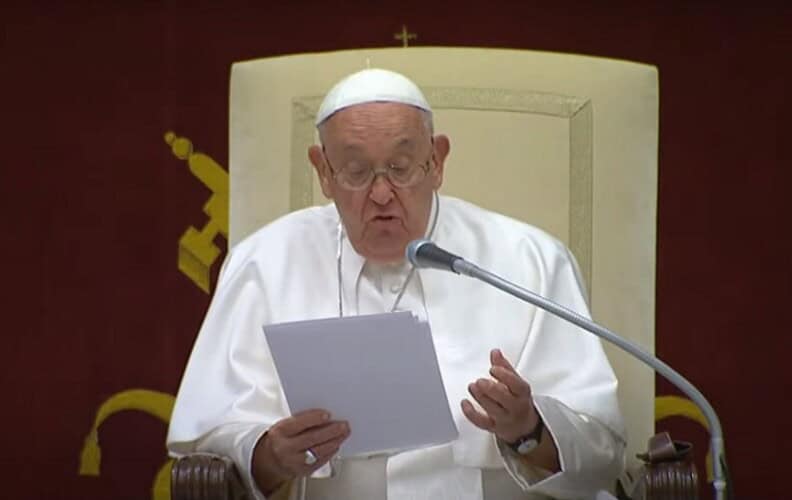  Papa Franja suočen sa istragom UN zbog nezakonitih prisluškivanja tokom suđenja Vatikanu za proneveru