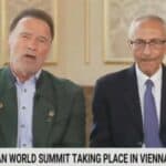 Bajdenova ekipa! Švarceneger i Džon Podesta udružili snage za širenje KLIMATSKE PANIKE (VIDEO)