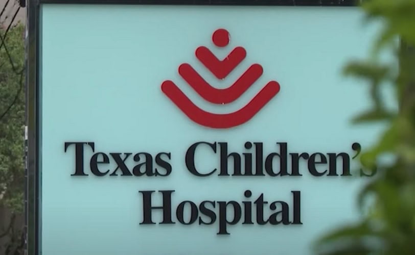  Doktor bi mogao dobiti do 10 godina zatvora zbog razotkrivanja tajnih operacija promene pola kod dece u Teksasu
