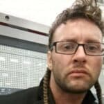 Amerikanac koji je uhapšen u Beogradu zbog posedovanja oružja branio se ćutanjem: Određen mu pritvor