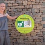 Velika Britanija će instalirati defibrilatore u SVAKU ŠKOLU zbog naglog porasta srčanih problema