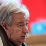 ŠEF UN-a ponovo histeriše zbog "klimatskih promena": Ljudi umiru od vrućine jer vozimo automobile i jedemo meso