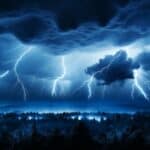 Prirodna pojava?! U Austriji je juče zabeleženo čak 190.000 udara groma za vreme oluje