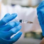 Stotine doktora i naučnika potpisale sporazum kojim se zahteva zabrana mRNA vakcina protiv Covid-a
