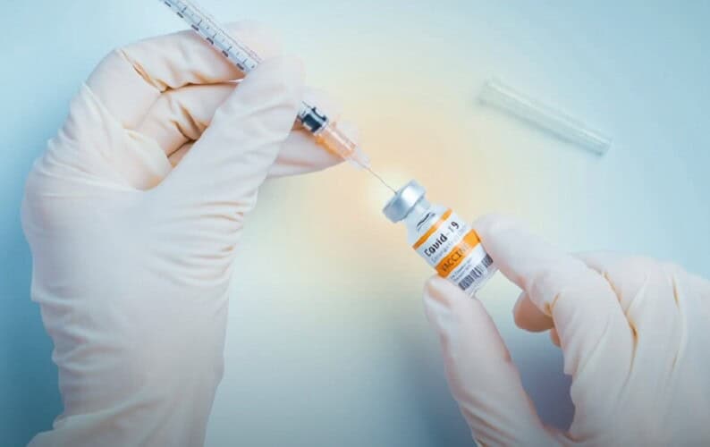  Naučnici najavljuju napredak u lečenju vakcinisanih sa ‘nanotelima’