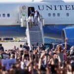 Provaljeni! Tim Kamale Haris povećava broj publike koristeći AI - Isplivali blamantni dokazi (VIDEO/FOTO)